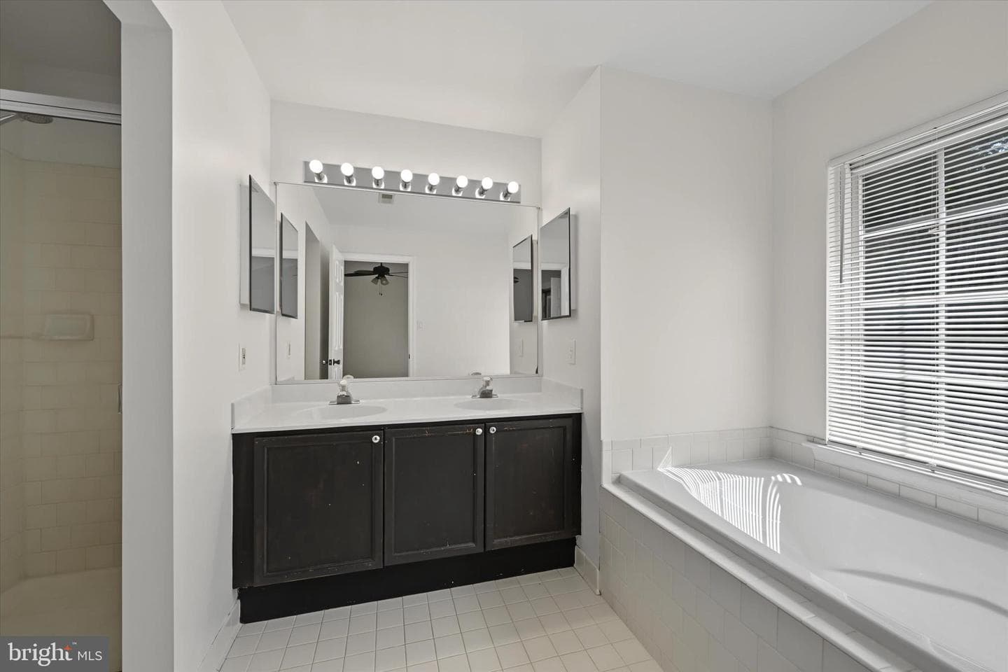 812 Caren Drive photo 23