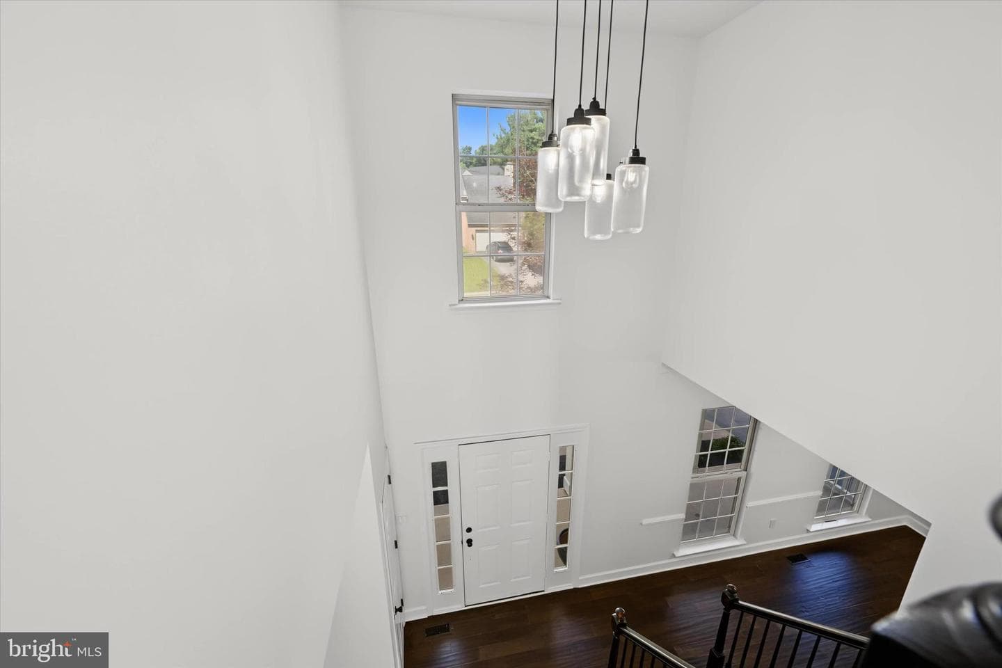 812 Caren Drive photo 27
