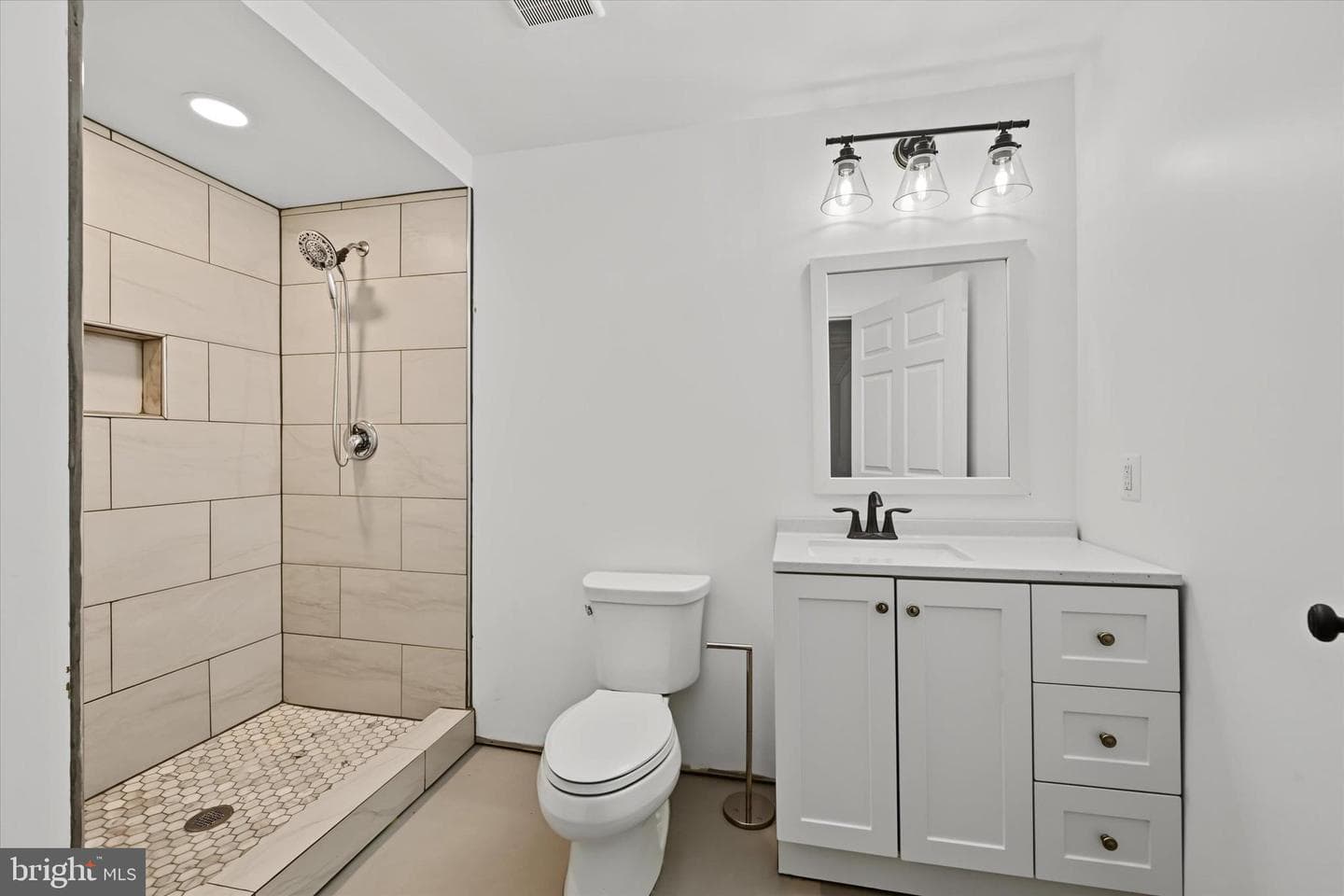 812 Caren Drive photo 31