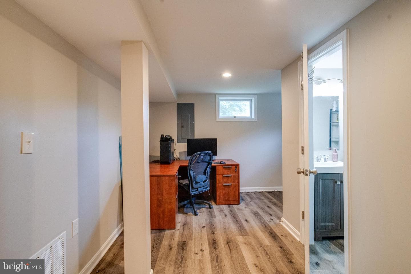 2552 Arthur Avenue photo 36