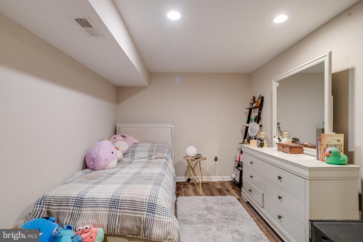 2552 Arthur Avenue photo 43
