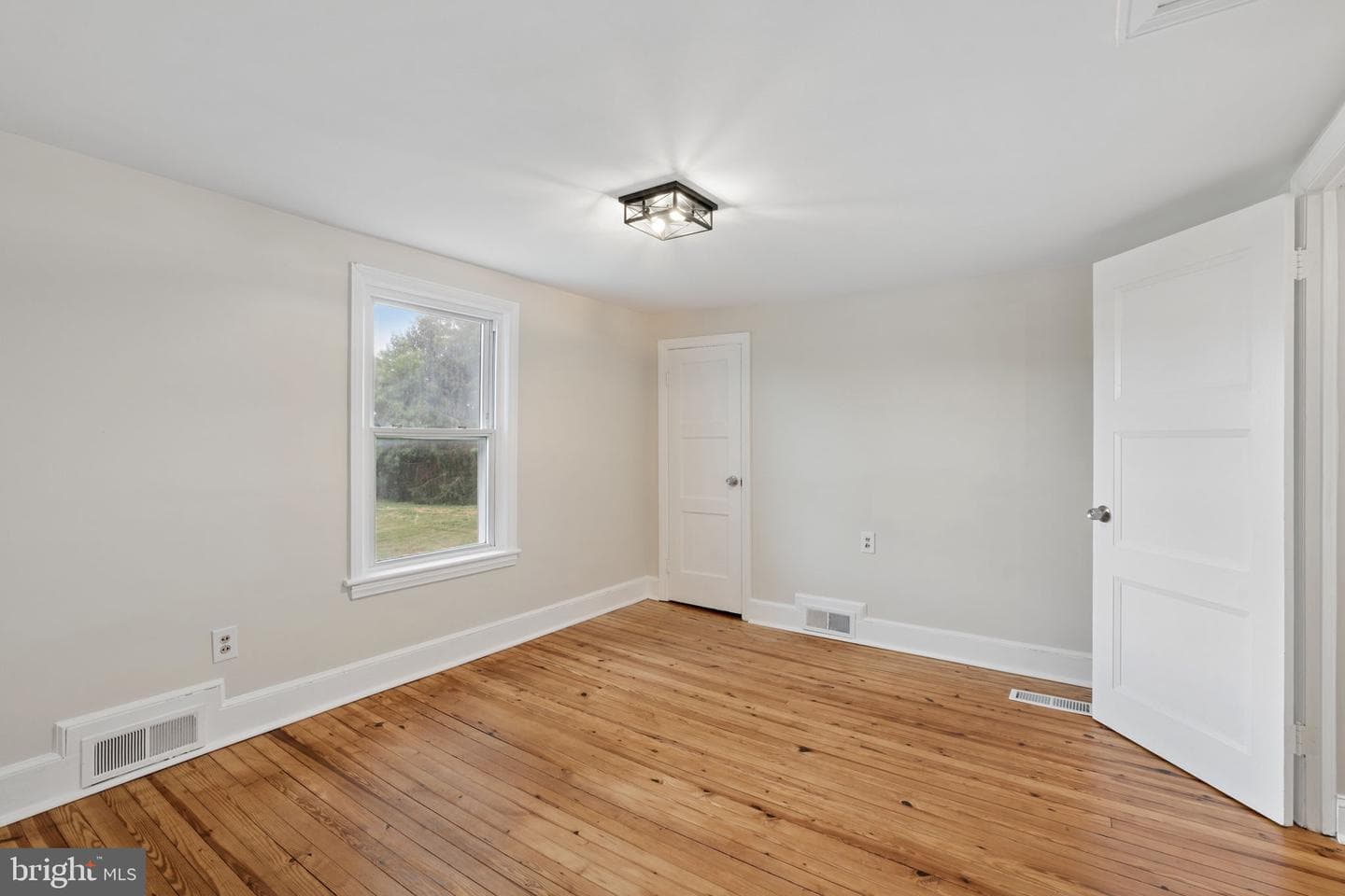 155 Liberty Road photo 31