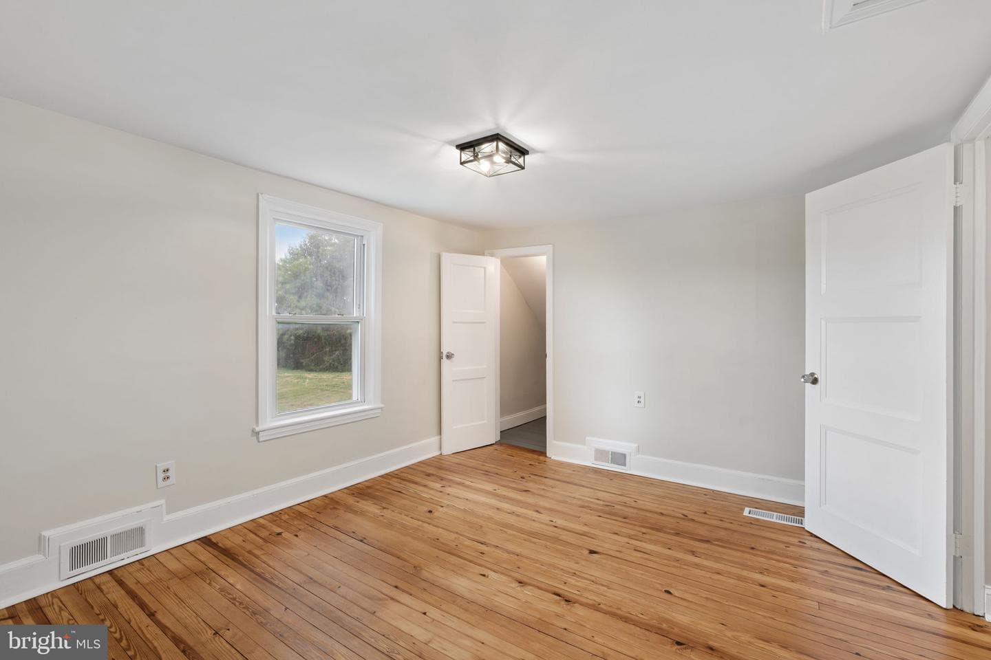 155 Liberty Road photo 32