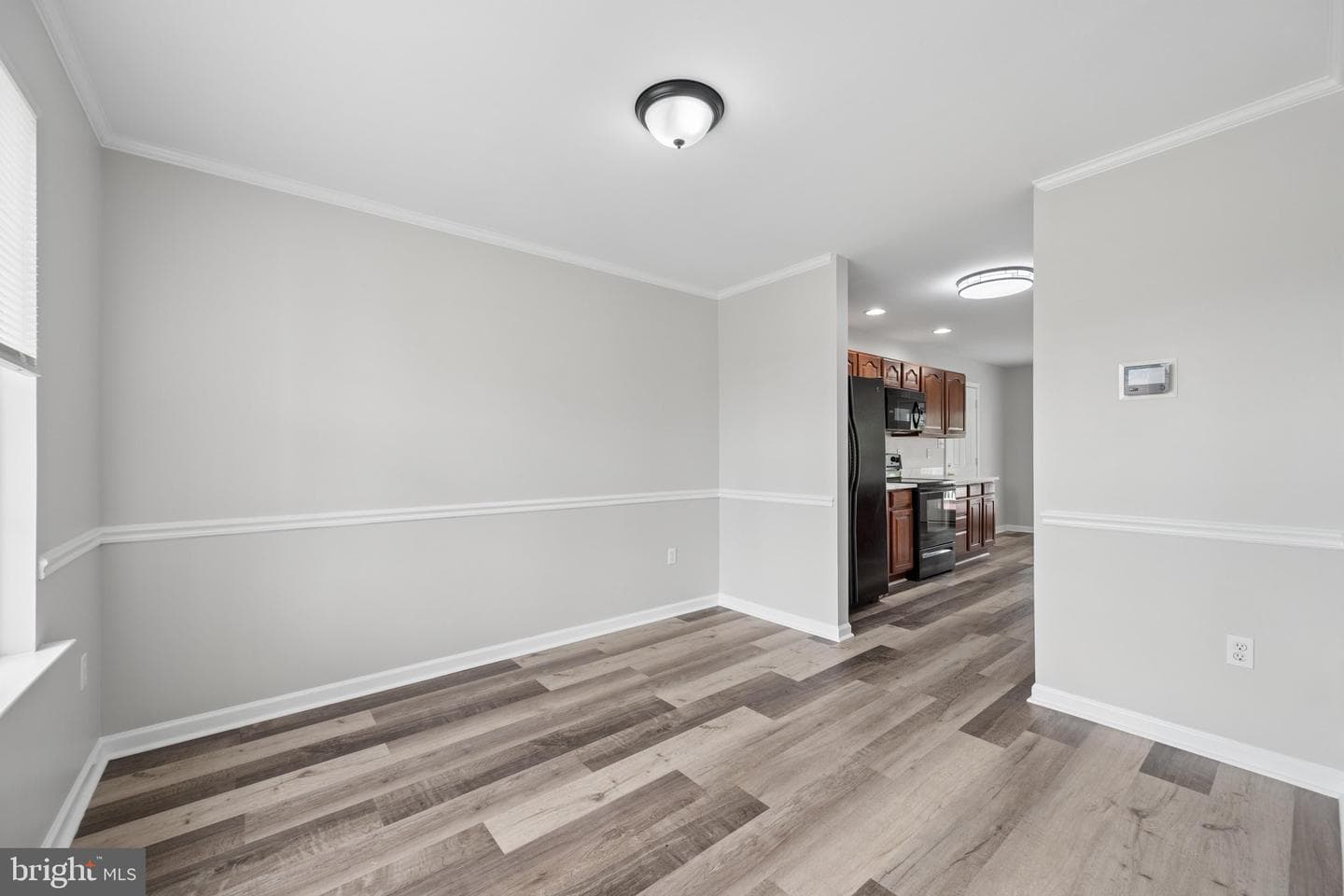 207 Bentley Street photo 11