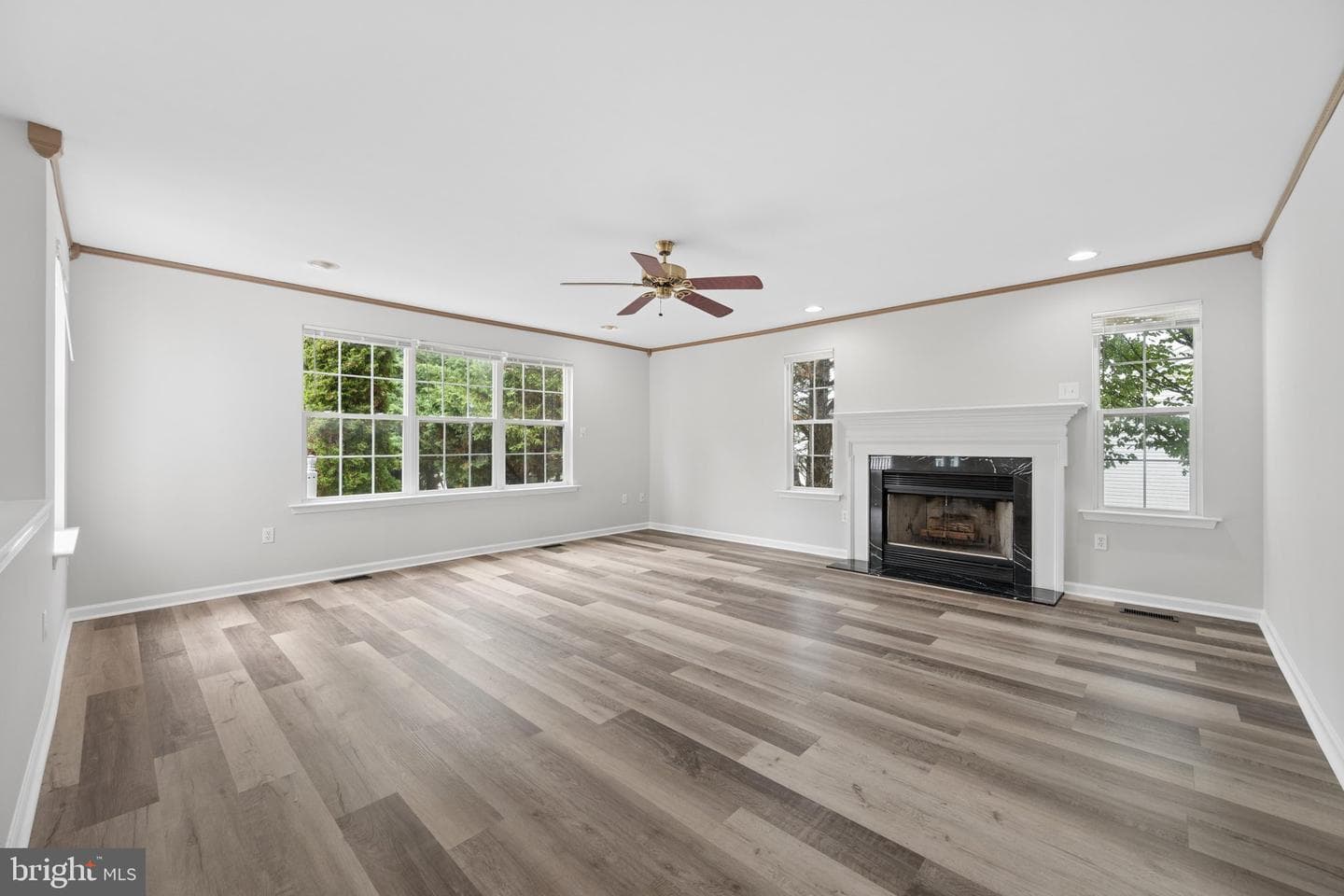 207 Bentley Street photo 26