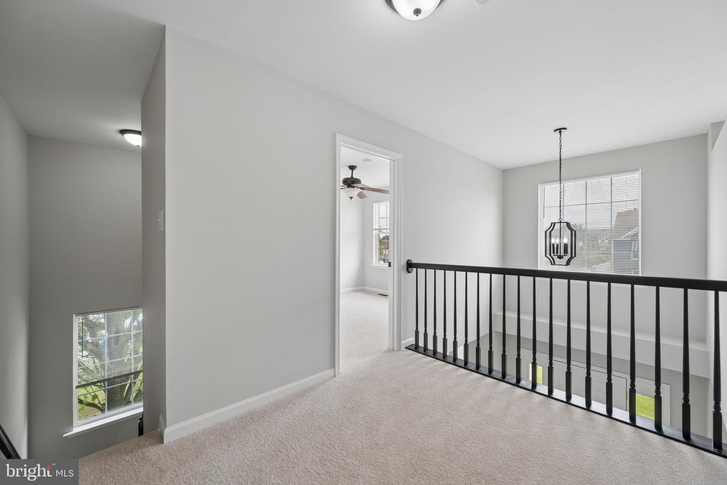 207 Bentley Street photo 35