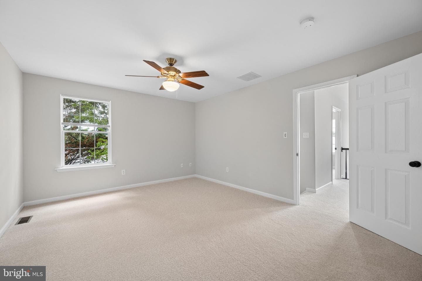 207 Bentley Street photo 54