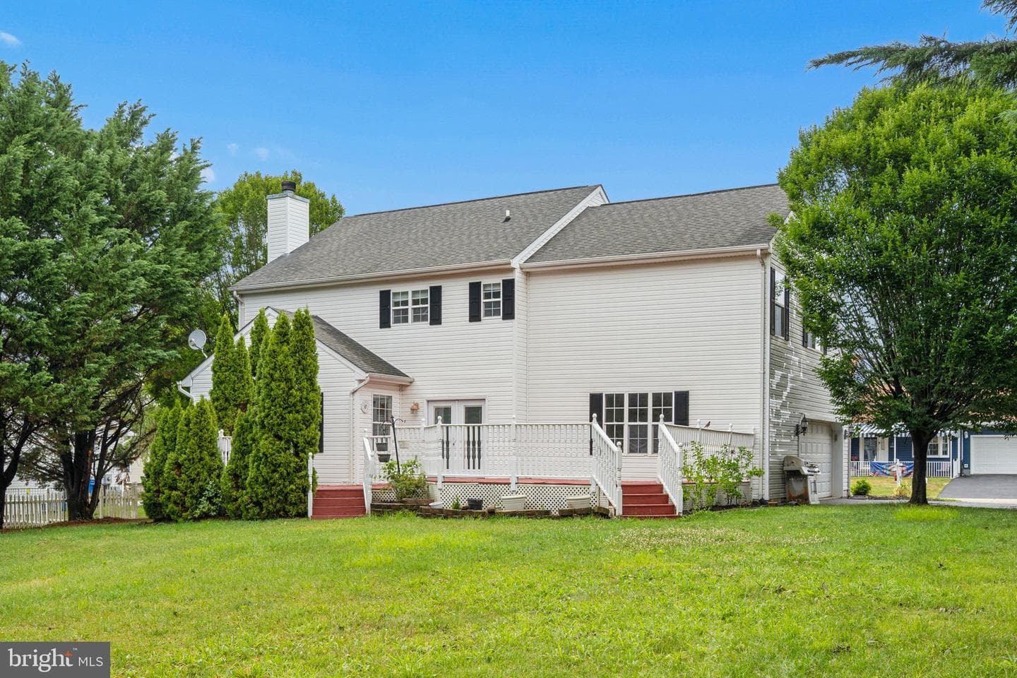 207 Bentley Street photo 64