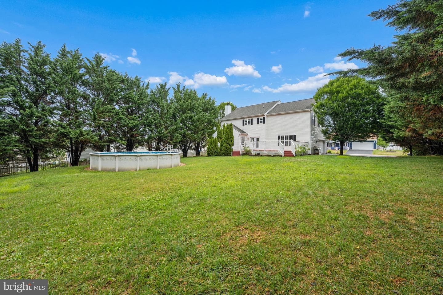 207 Bentley Street photo 81