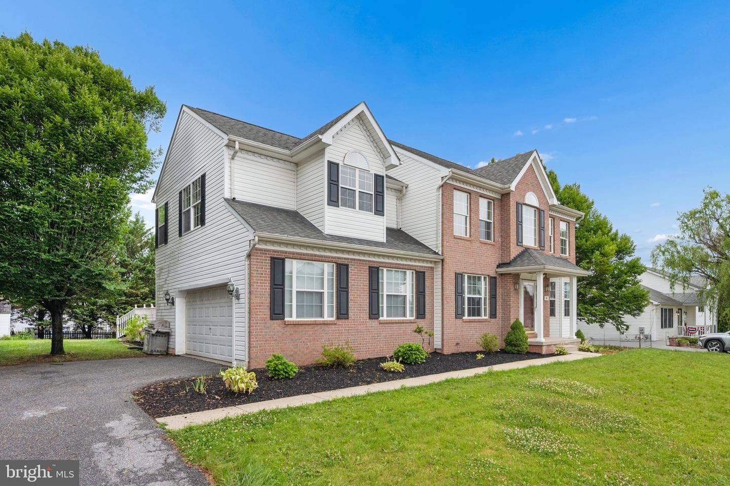207 Bentley Street photo 87