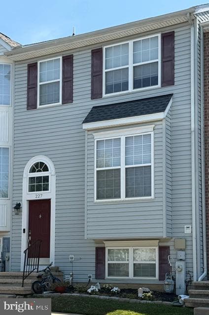 227 Lodestone Court photo 1