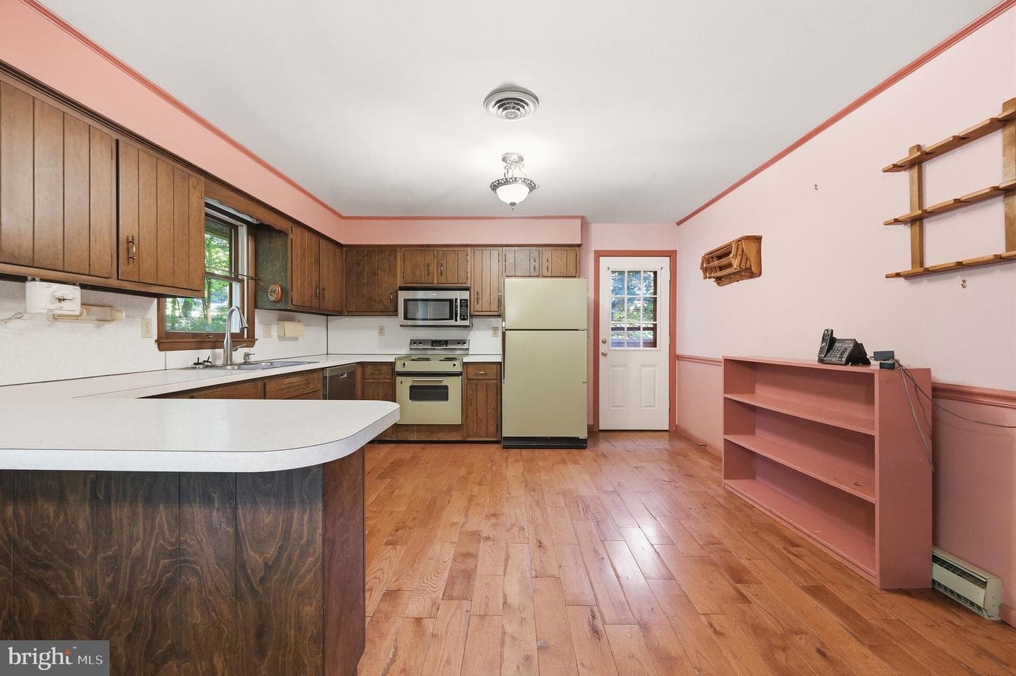 1812 W Liberty Road photo 16