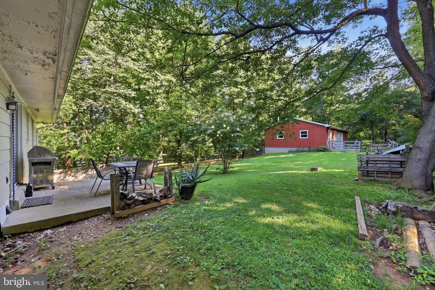 1812 W Liberty Road photo 45