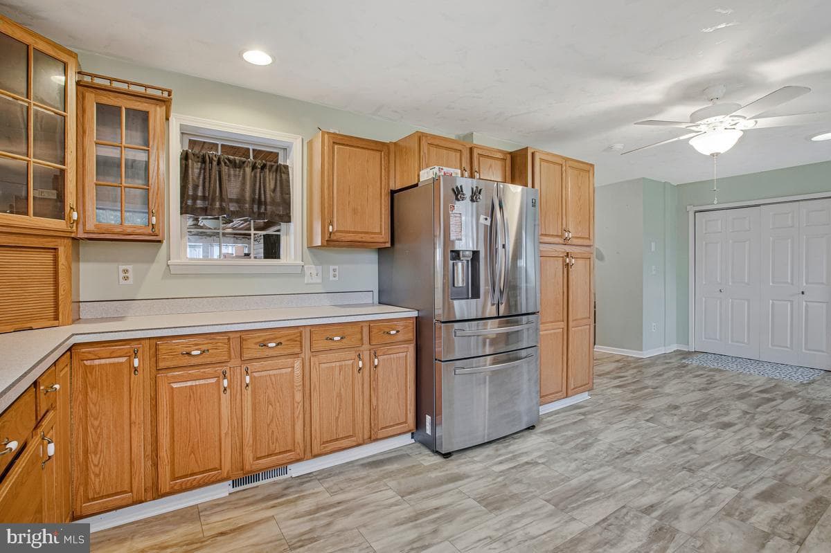 315 College Avenue photo 11