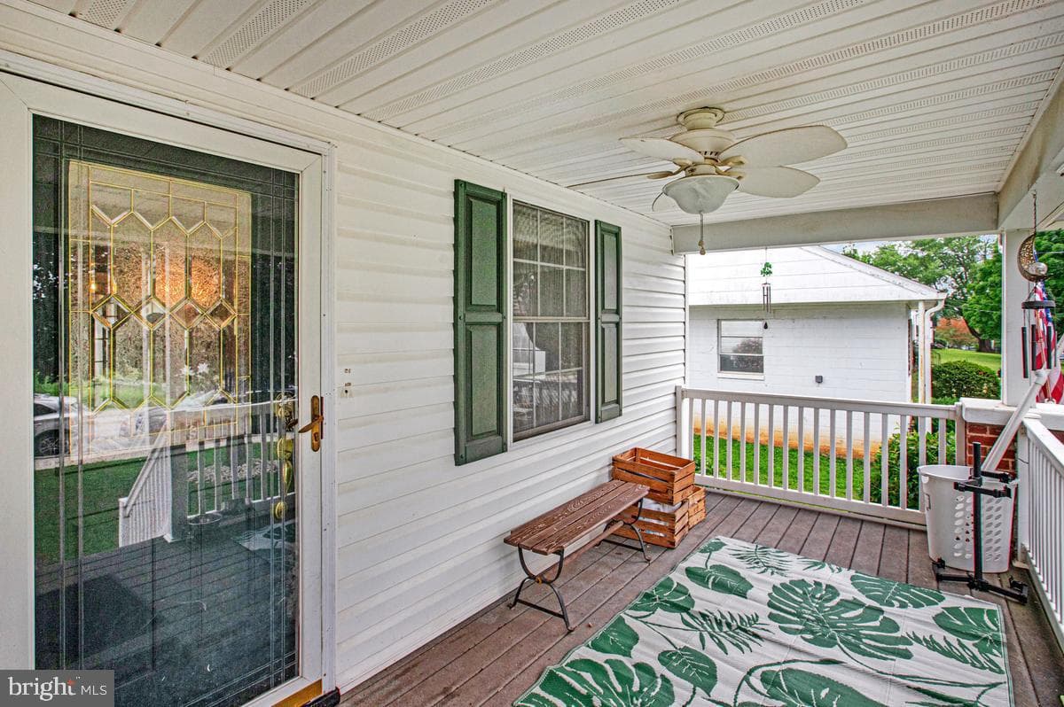 315 College Avenue photo 4