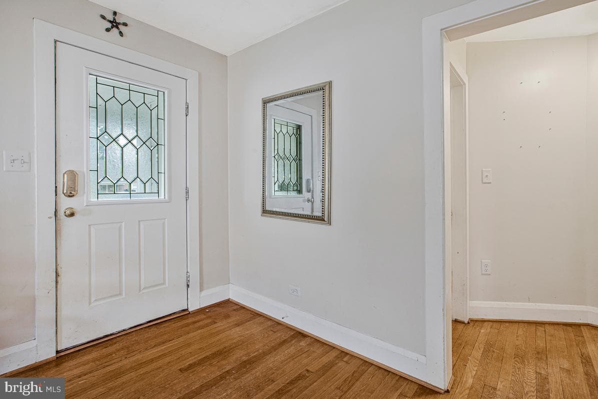 315 College Avenue photo 6