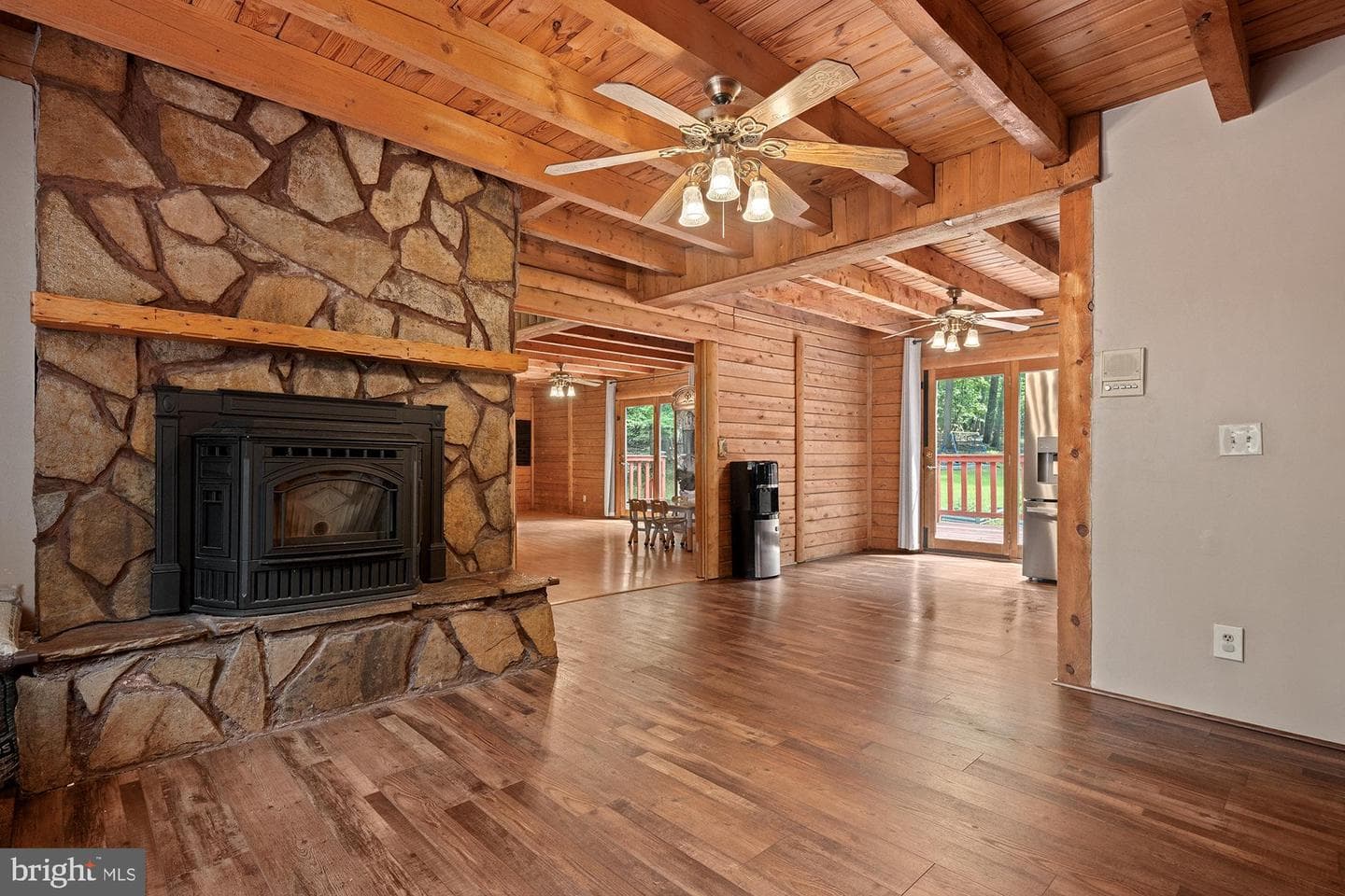2425 Henson Drive photo 10