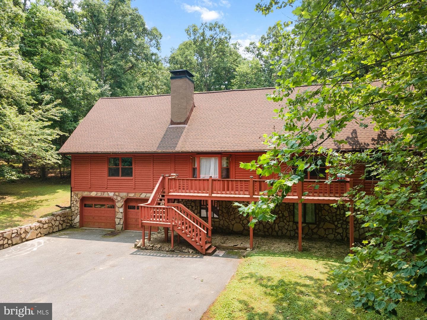 2425 Henson Drive photo 3