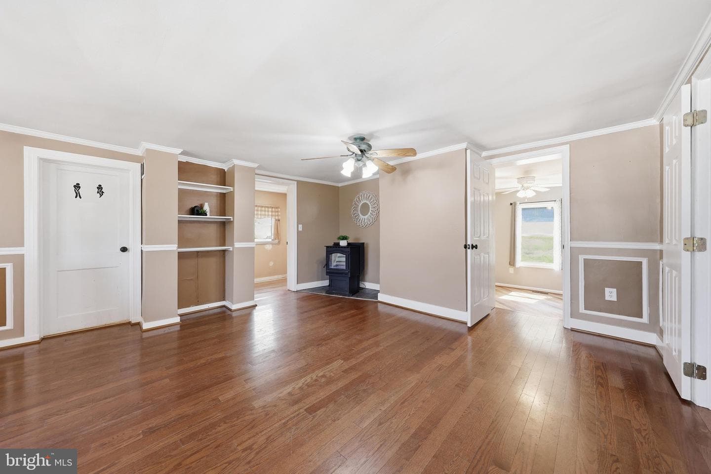 113 S Lightner Street photo 8