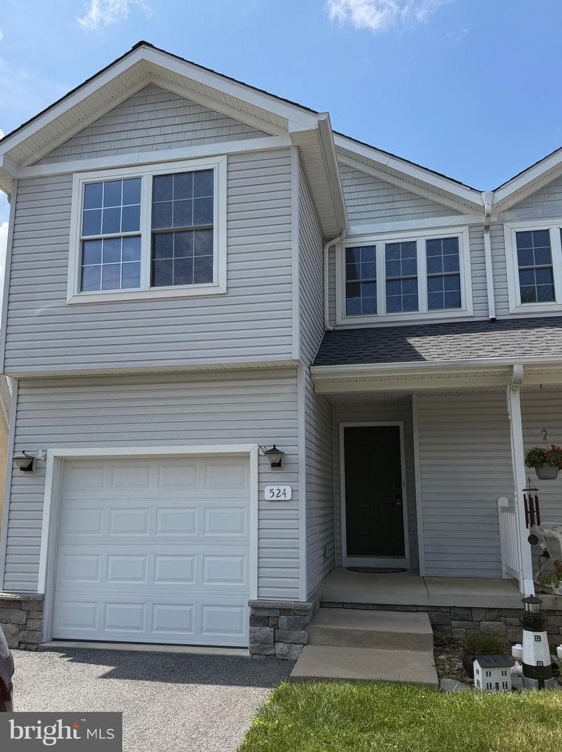 524 Locust Avenue, Westminster