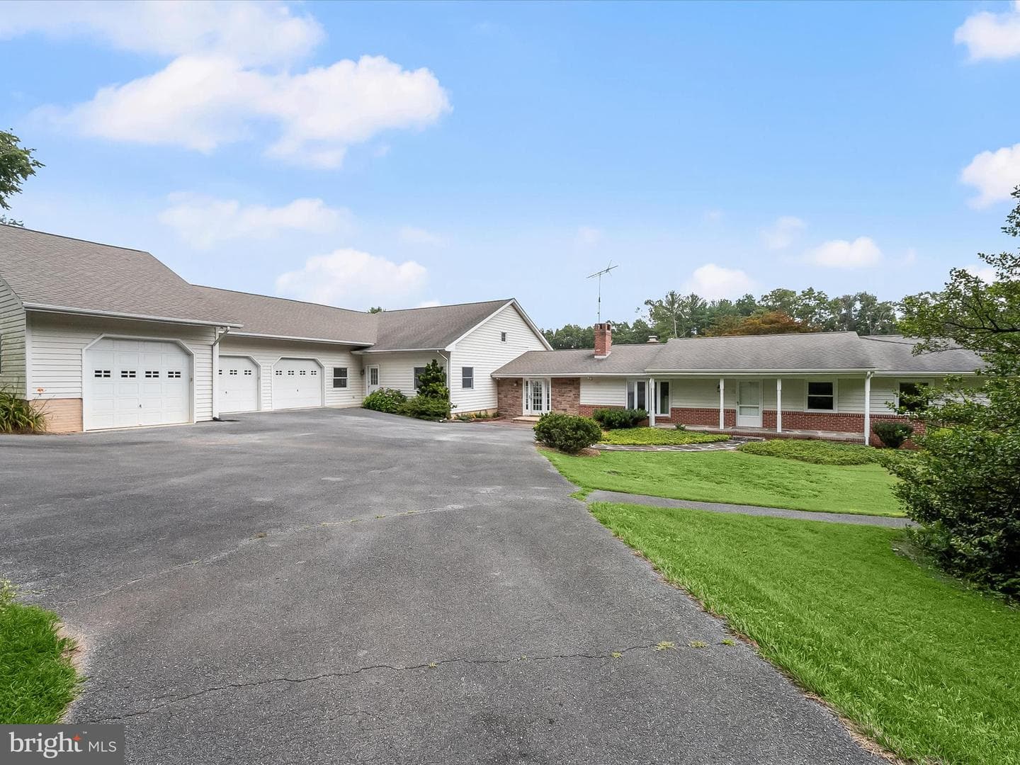 3835 Rinehart Road photo 2