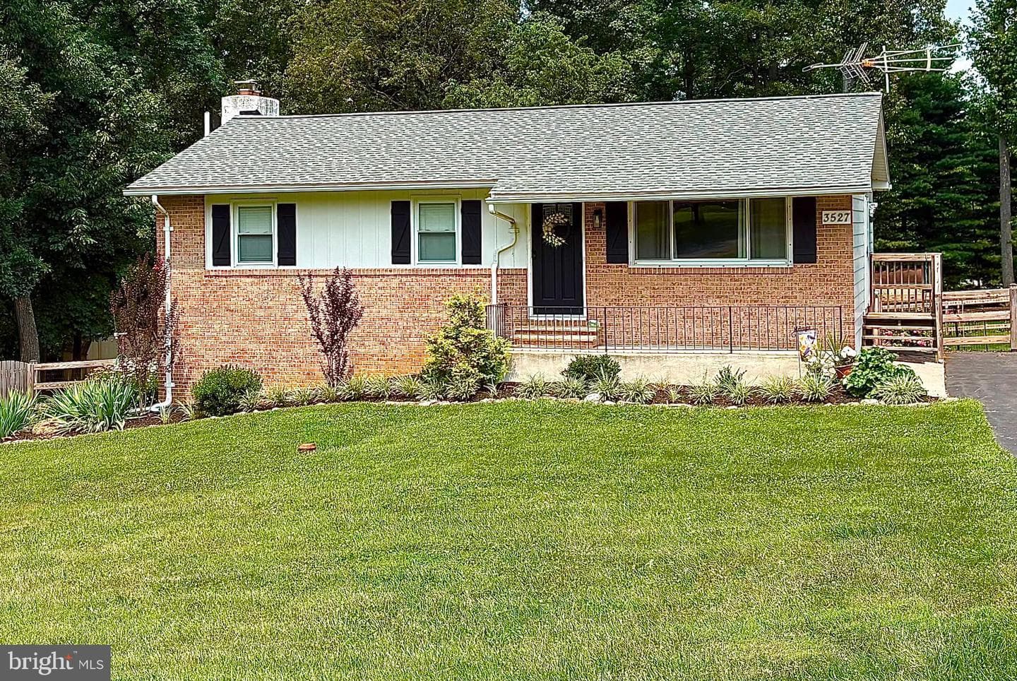 3527 Hooper Road photo 1