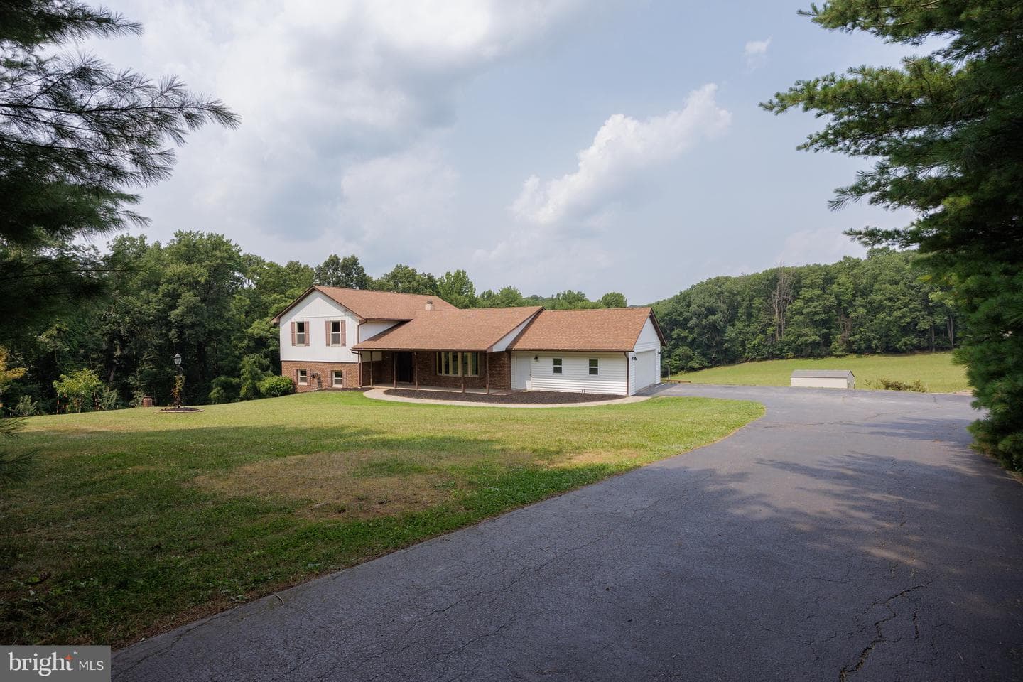 1951 Albert Rill Road photo 7