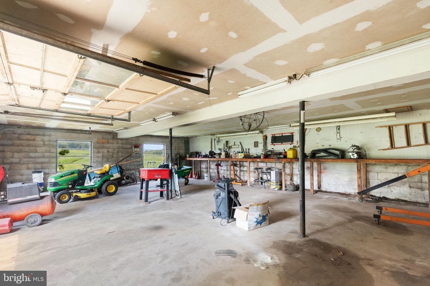4715 Maple Grove Road photo 27