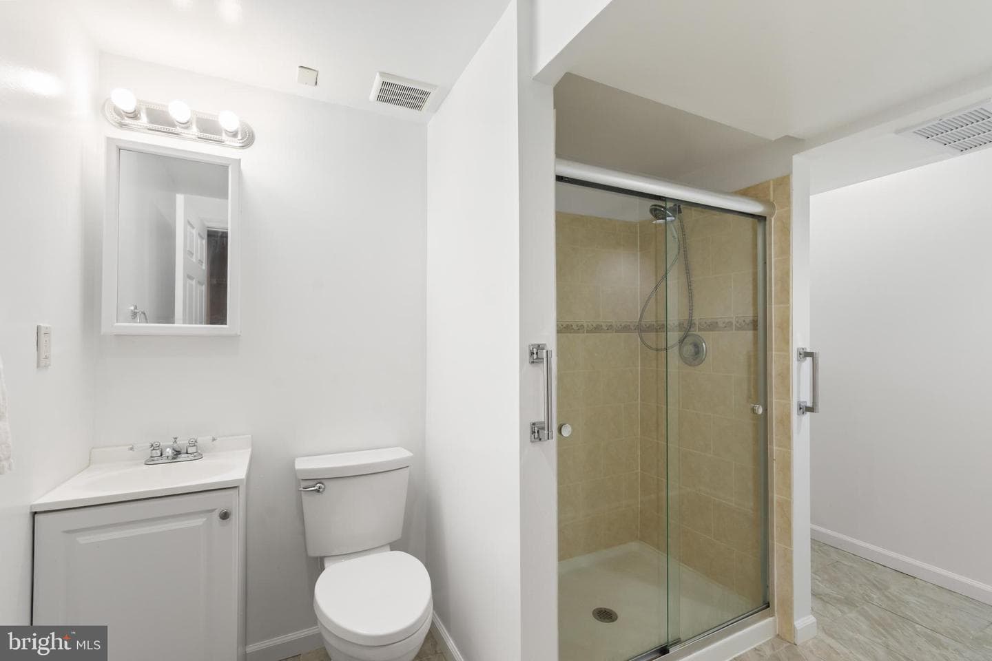 7424 Brandenburg Circle photo 37