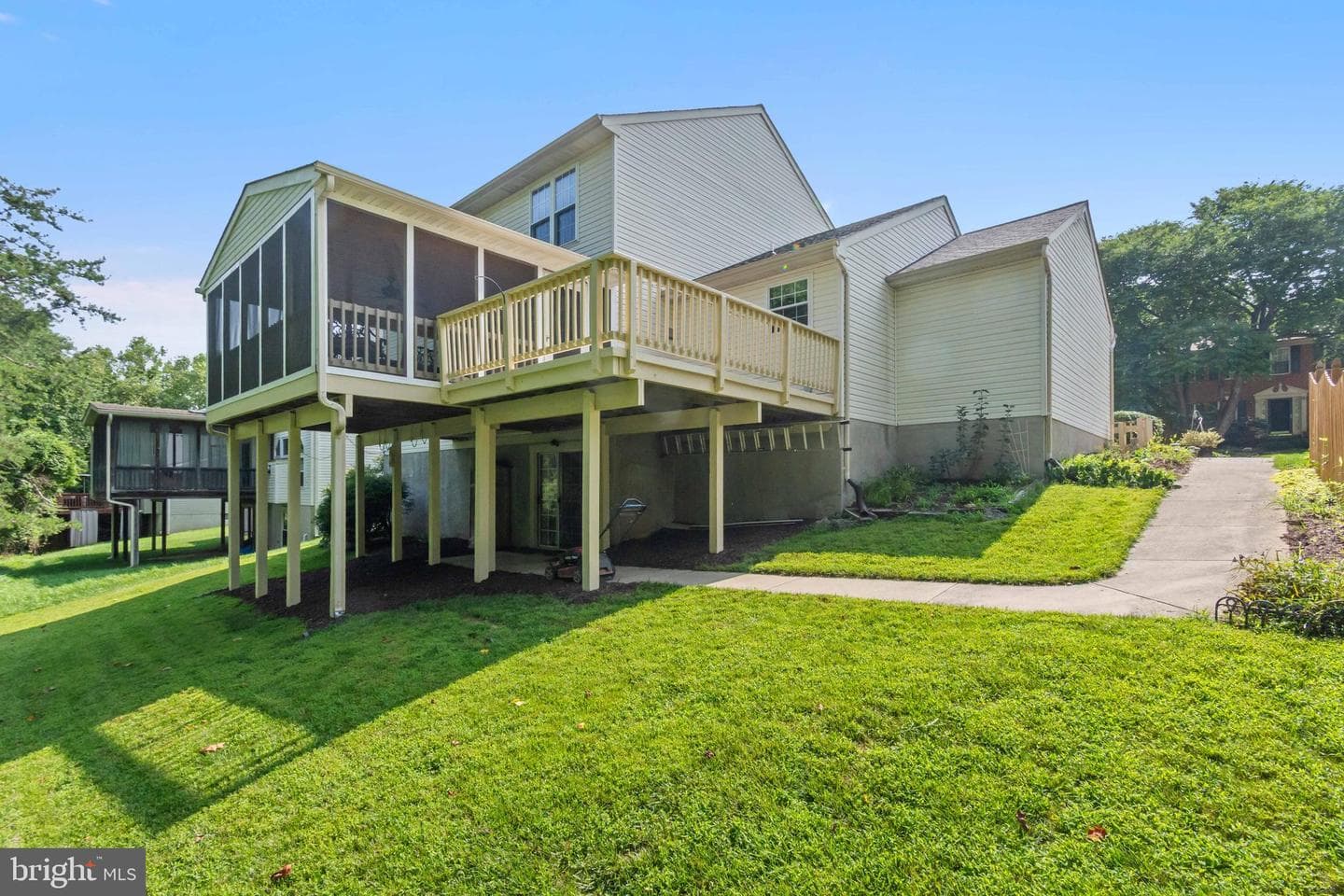 7424 Brandenburg Circle photo 39