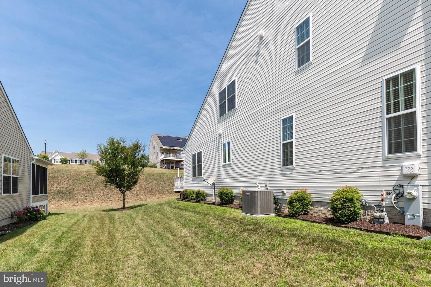 186 Greenvale Mews Drive #11 photo 3