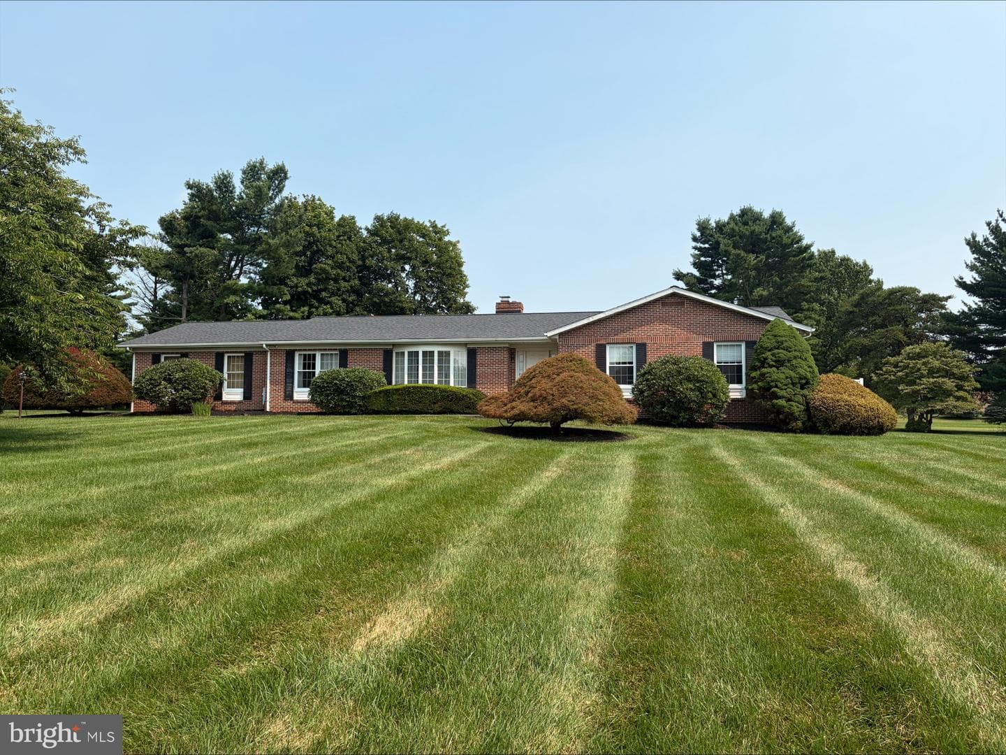 2215 Cherokee Drive photo 1