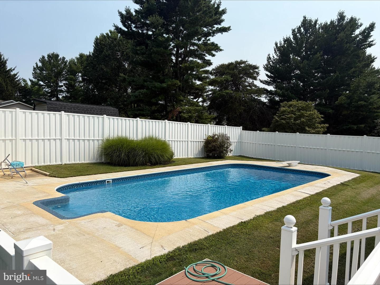 2215 Cherokee Drive photo 3