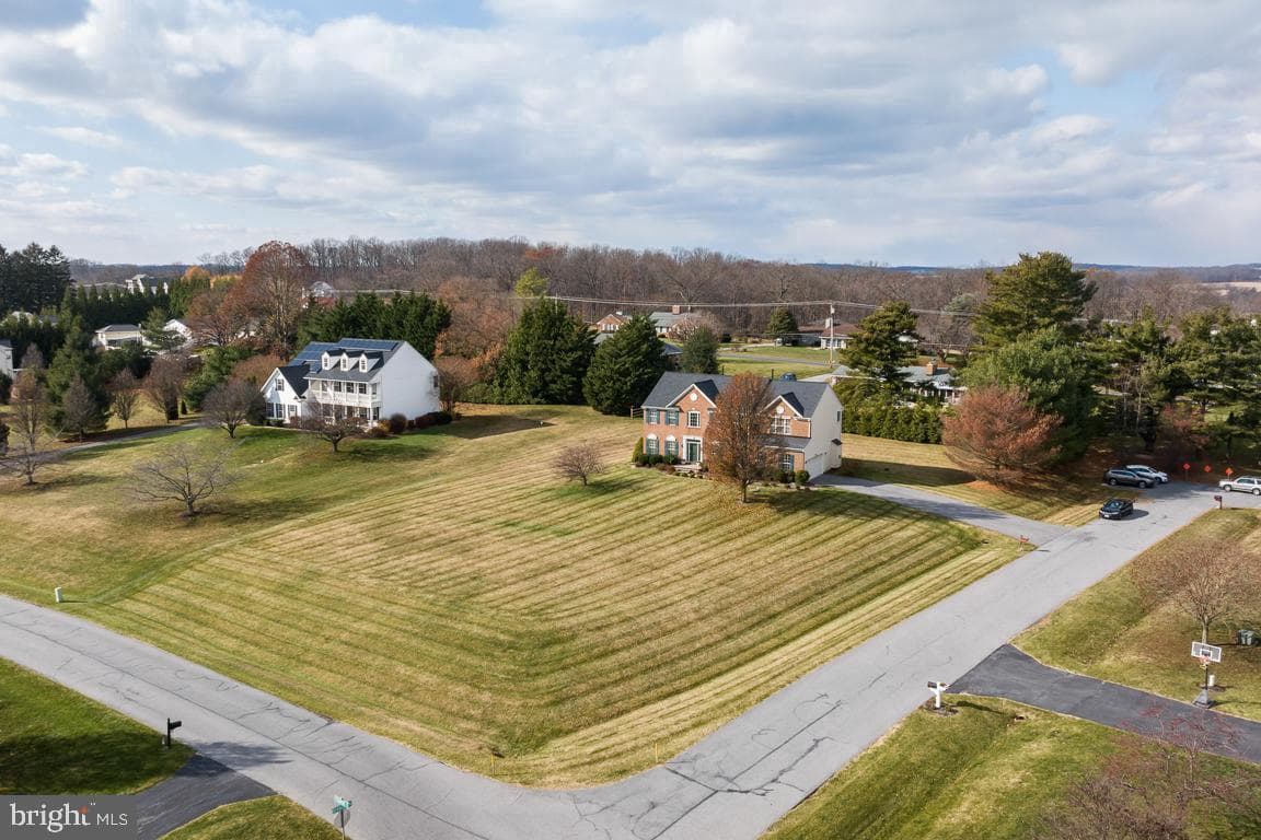 3805 Devonshire Road photo 2