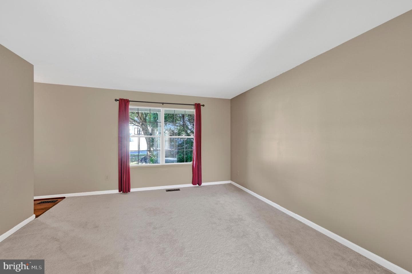 3871 Yellowstone Court photo 10