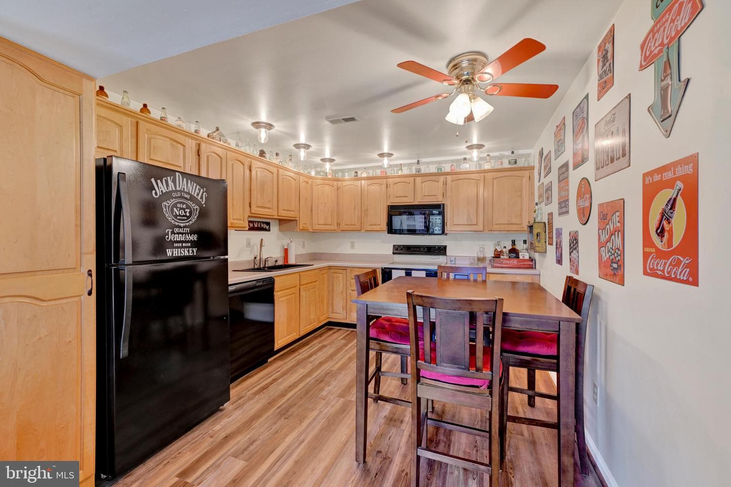 3871 Yellowstone Court photo 34