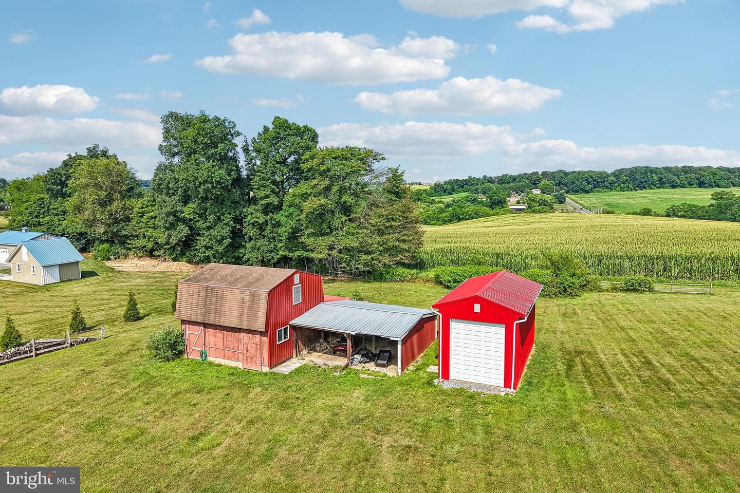 304 Blue Grass Lane photo 3