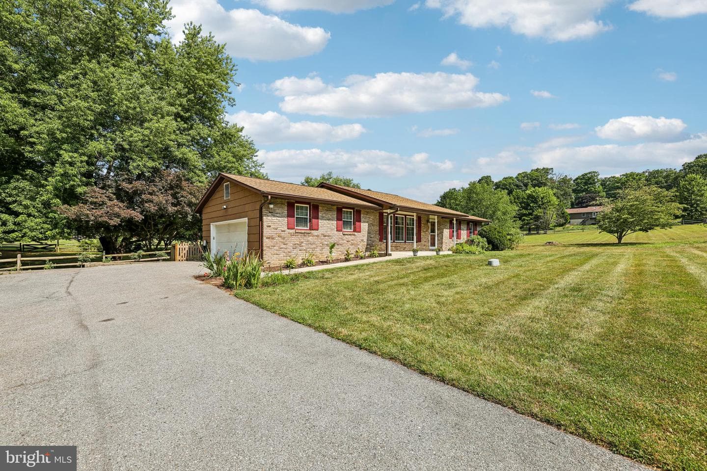 304 Blue Grass Lane photo 9