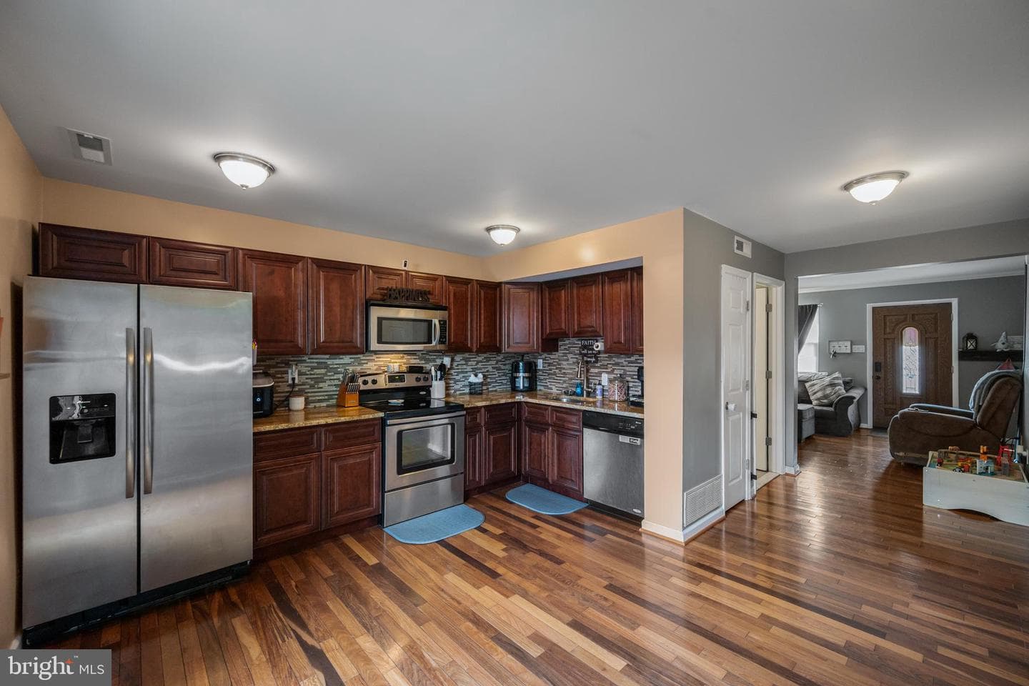 143 Grand Drive photo 5