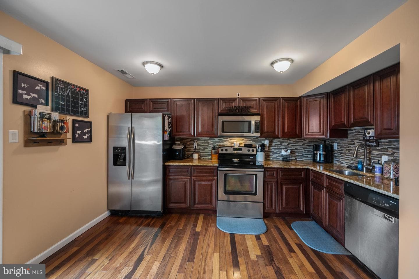 143 Grand Drive photo 7