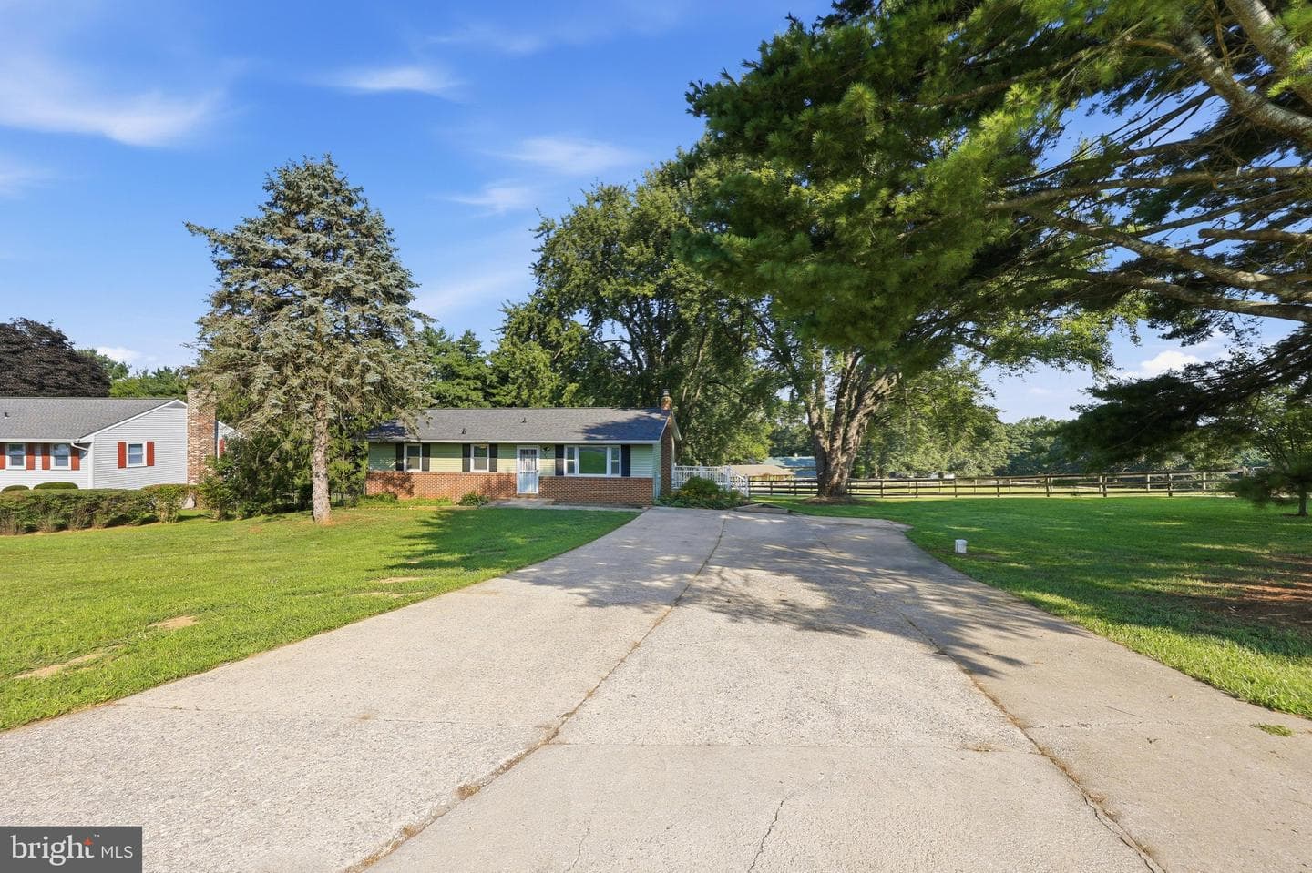 608 Oak Tree Road, Westminster