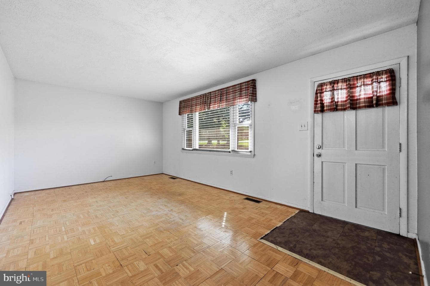 608 Oak Tree Road photo 21