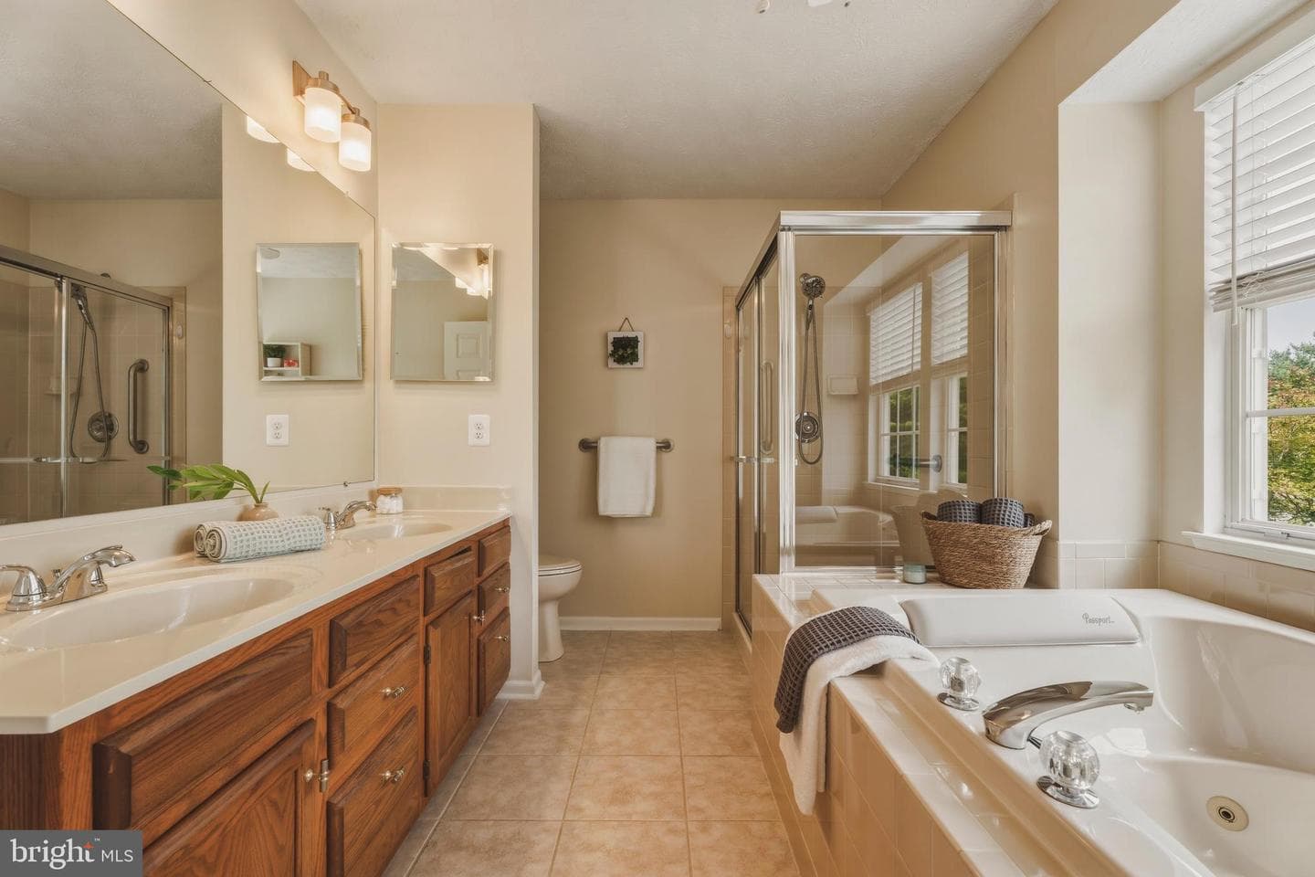 520 Yellow Lily Court photo 29