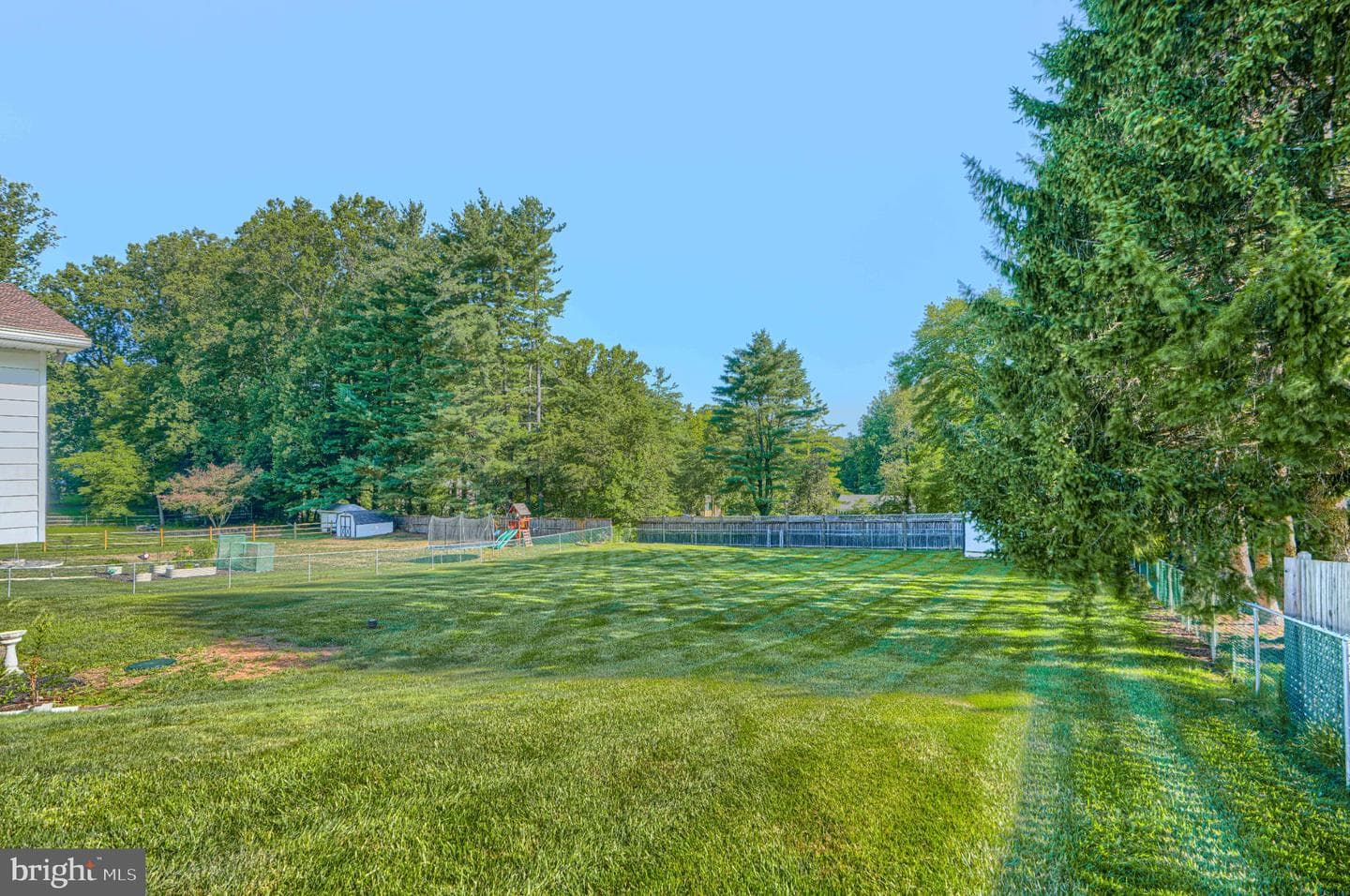 1520 Woodridge Lane photo 4