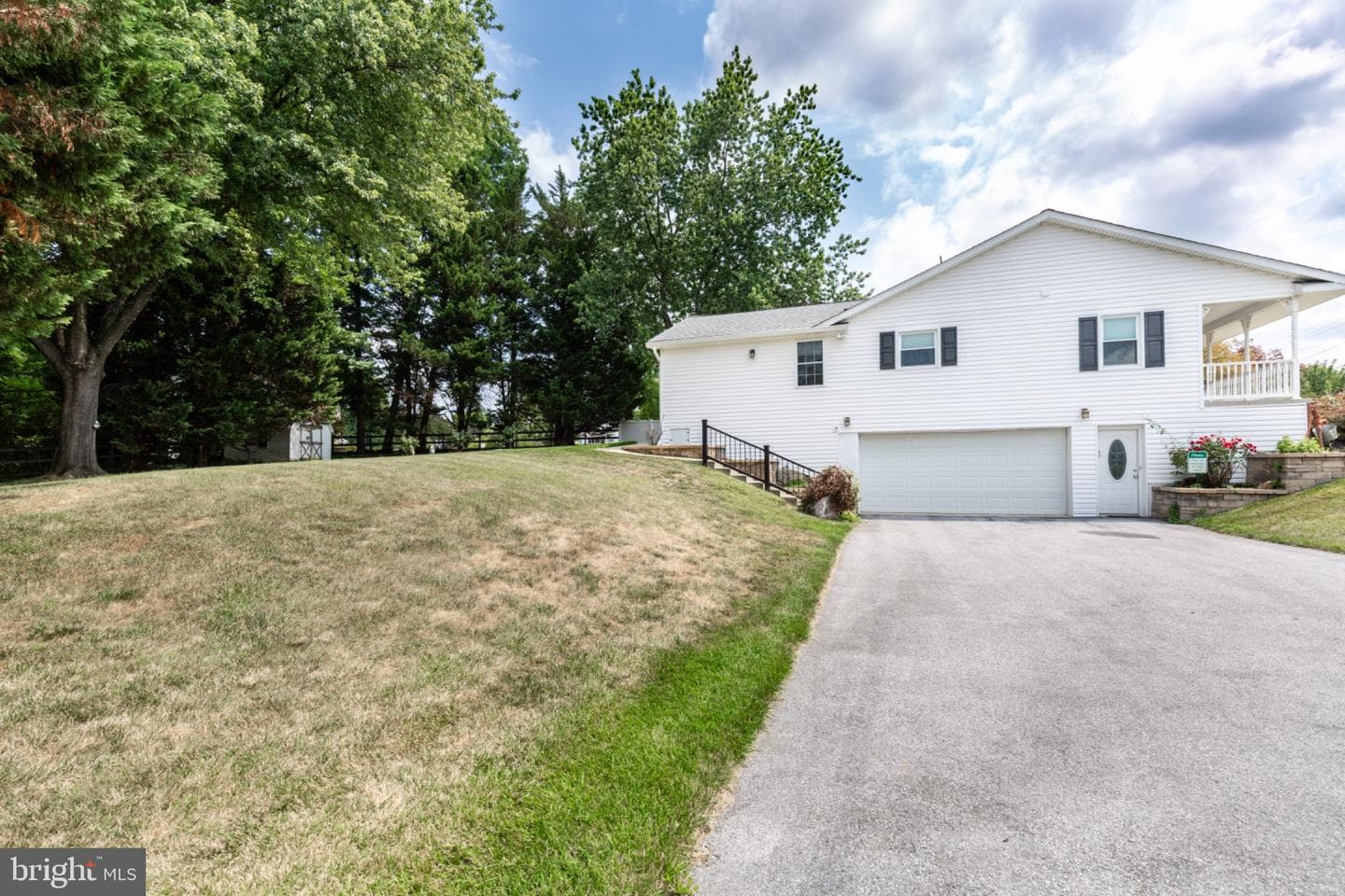 544 Uniontown Road photo 2
