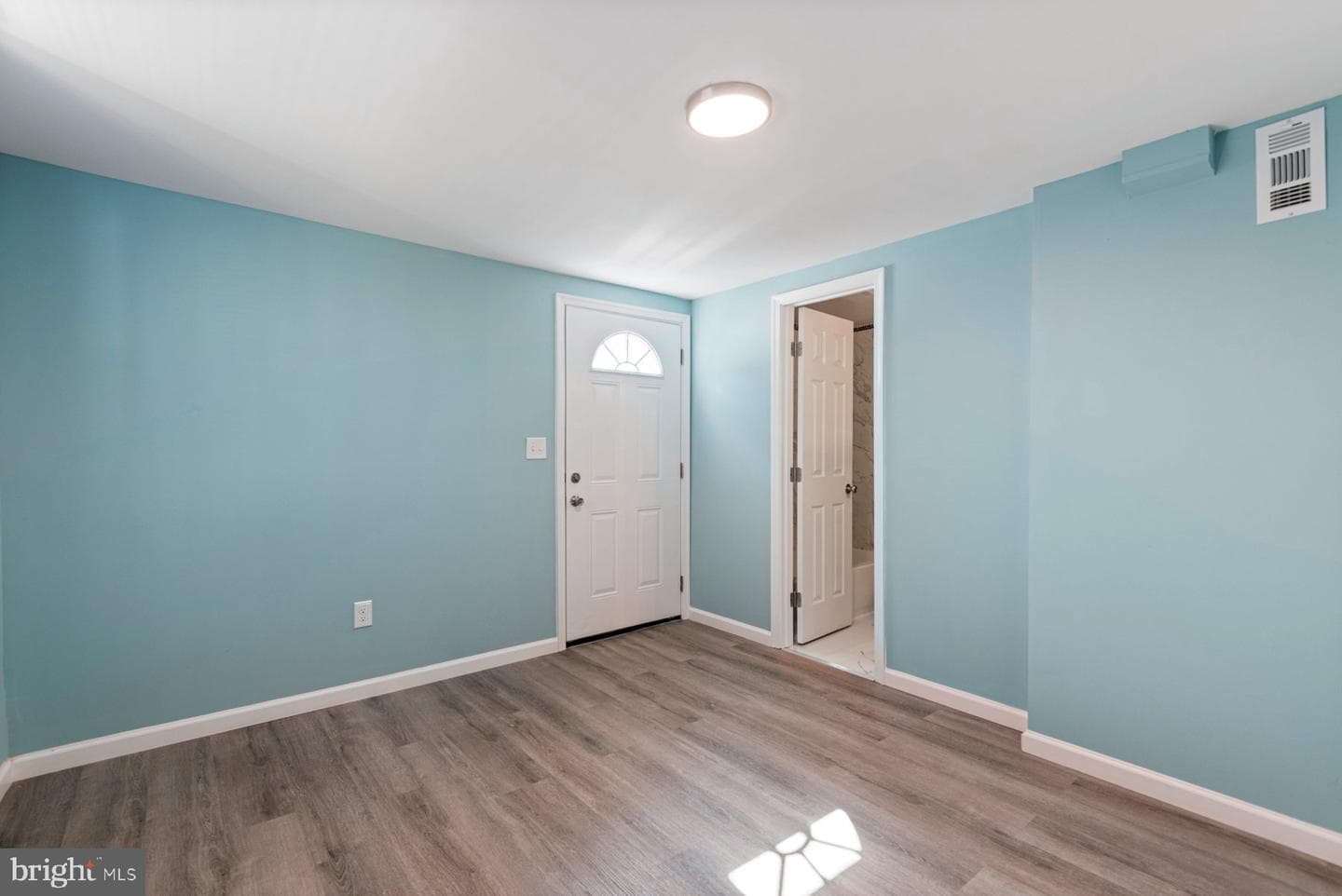 200 Franklin Street photo 17