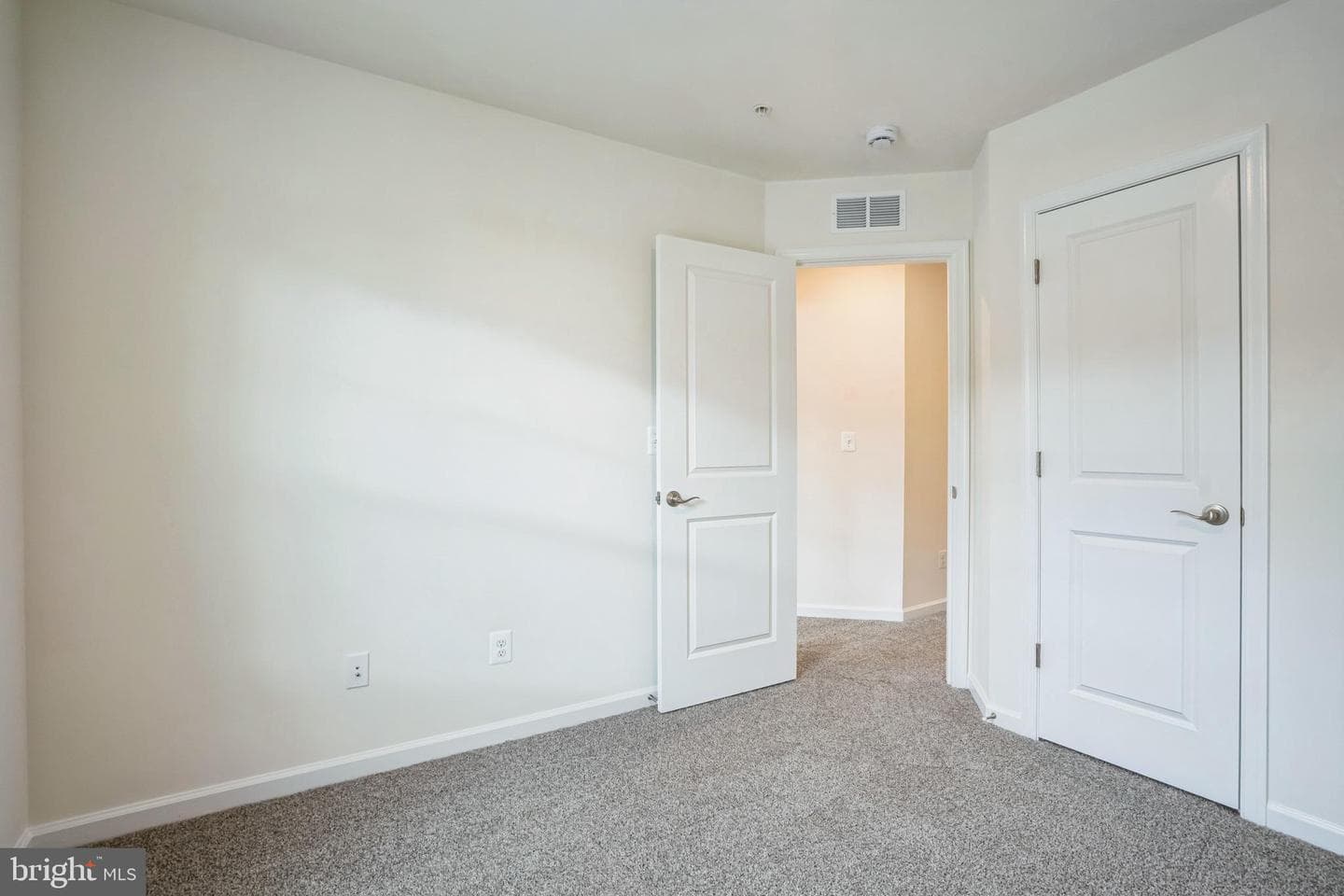304 Riverside Lane photo 14