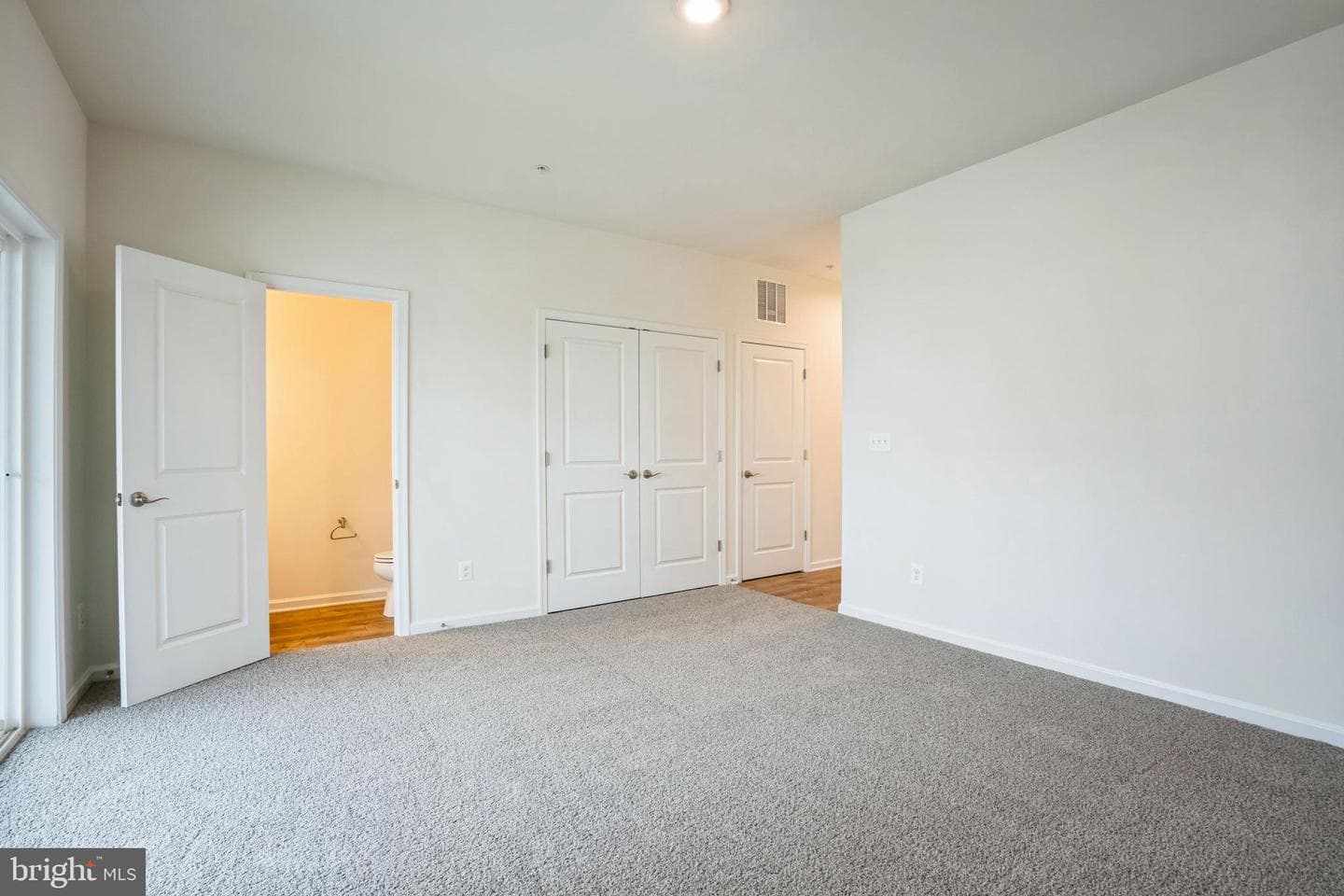 304 Riverside Lane photo 23