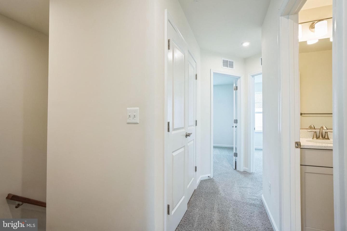 304 Riverside Lane photo 9