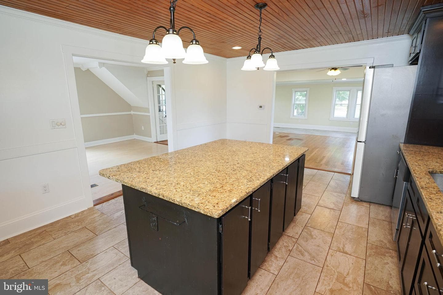 4807 Enm-Rhodesdale Road photo 4